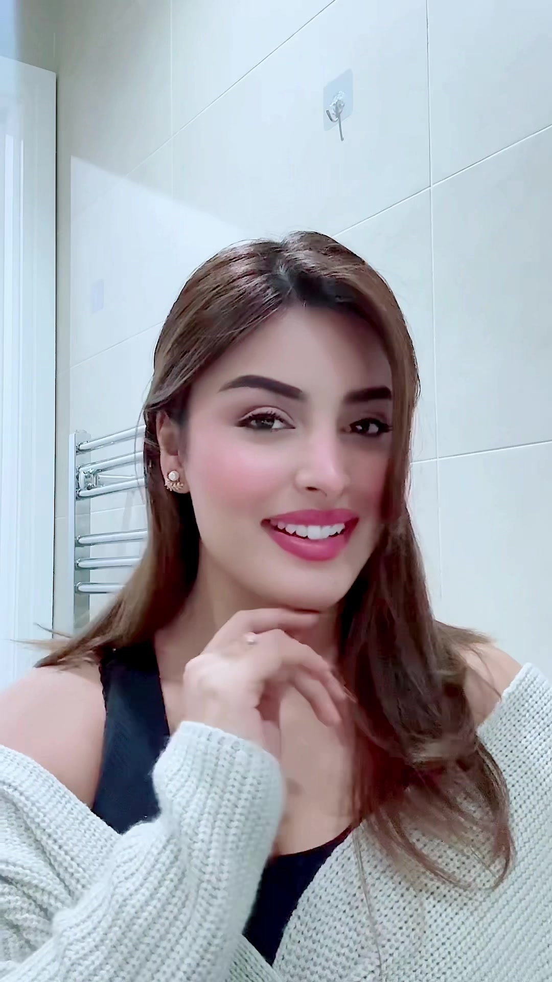 @JasleenXBeauty
