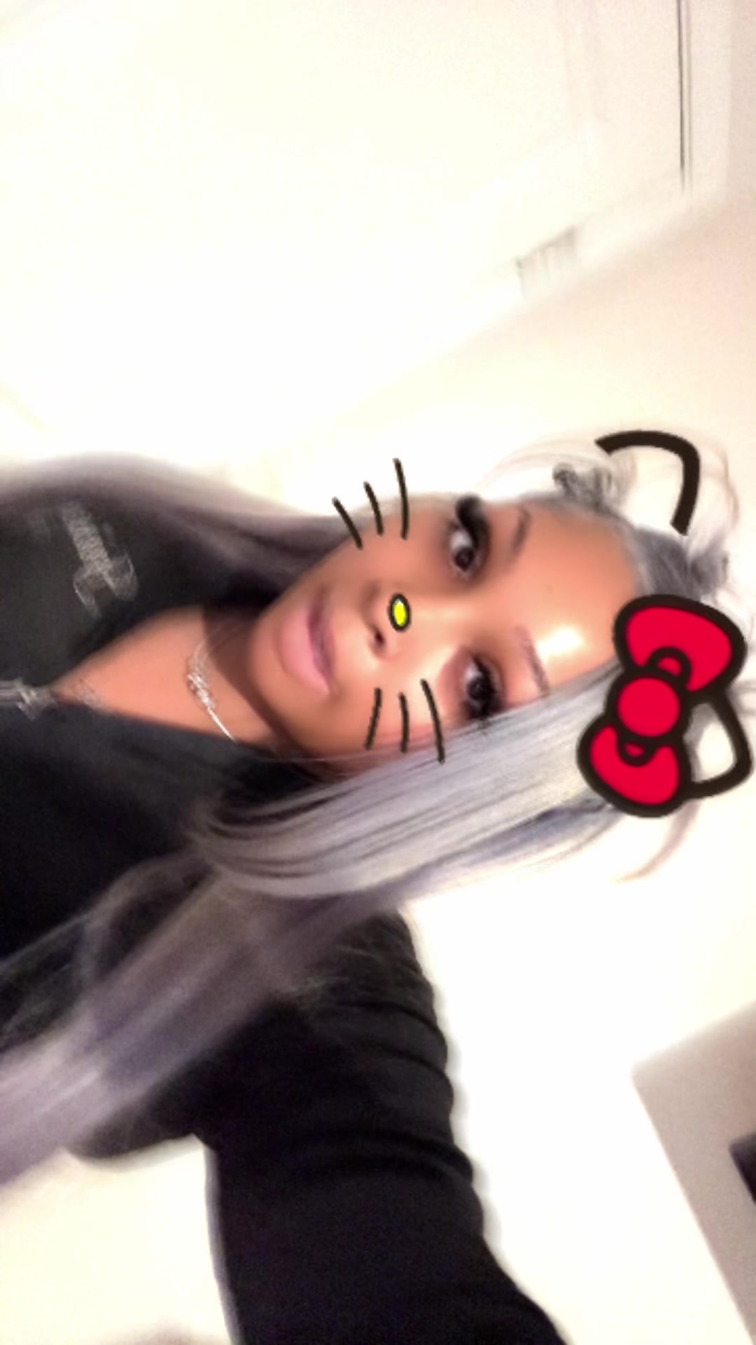 @niaaaa
