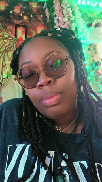 @🧚🏾Bri Le Fae 🧚🏾🌈📚🍄☕️