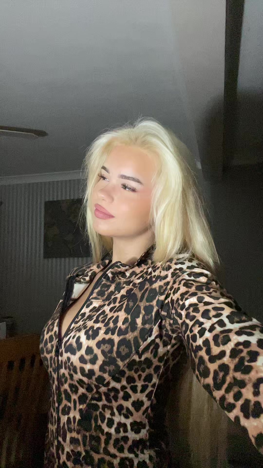 @💎𝐌𝐈𝐊𝐀 𝐁𝐑𝐎𝐎𝐊𝐒💎