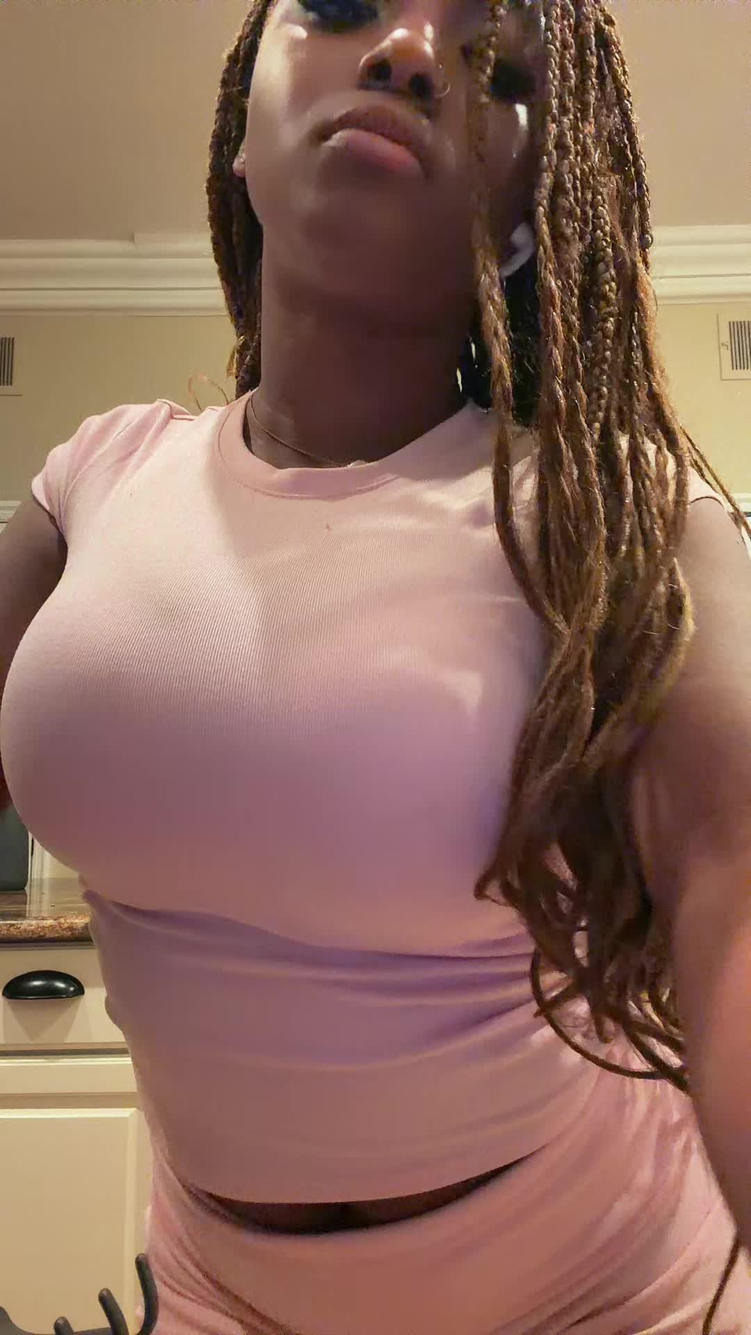 @Riyanna🎀