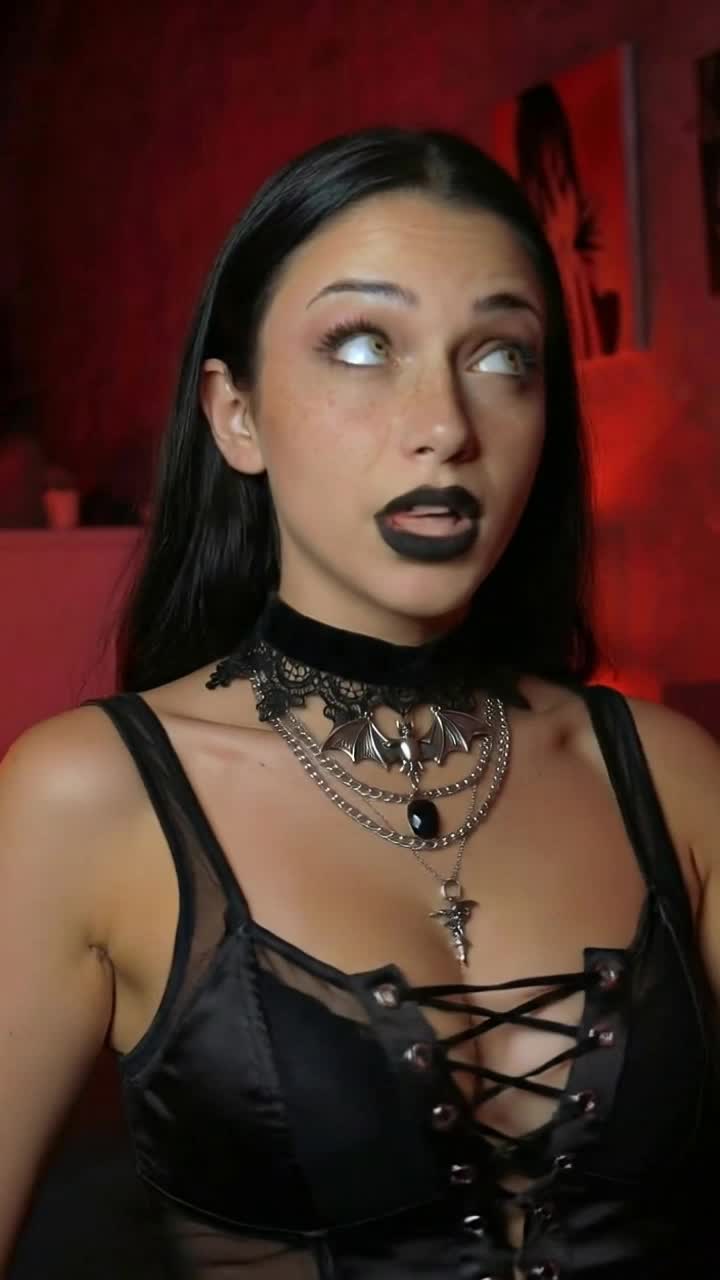 @Goth Girl Sophia