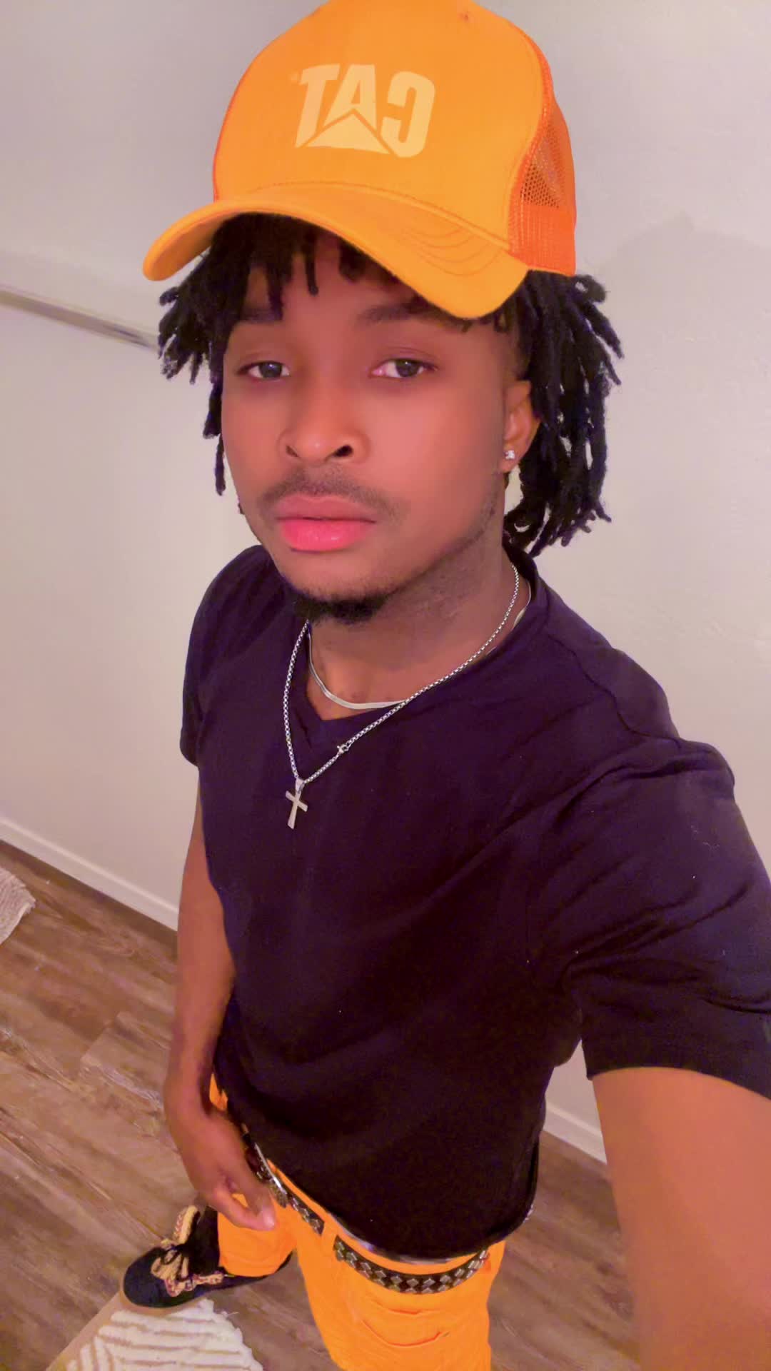 @sheezten🌎