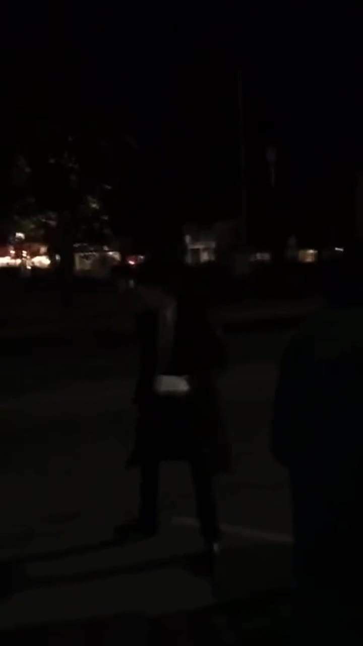 @⃟