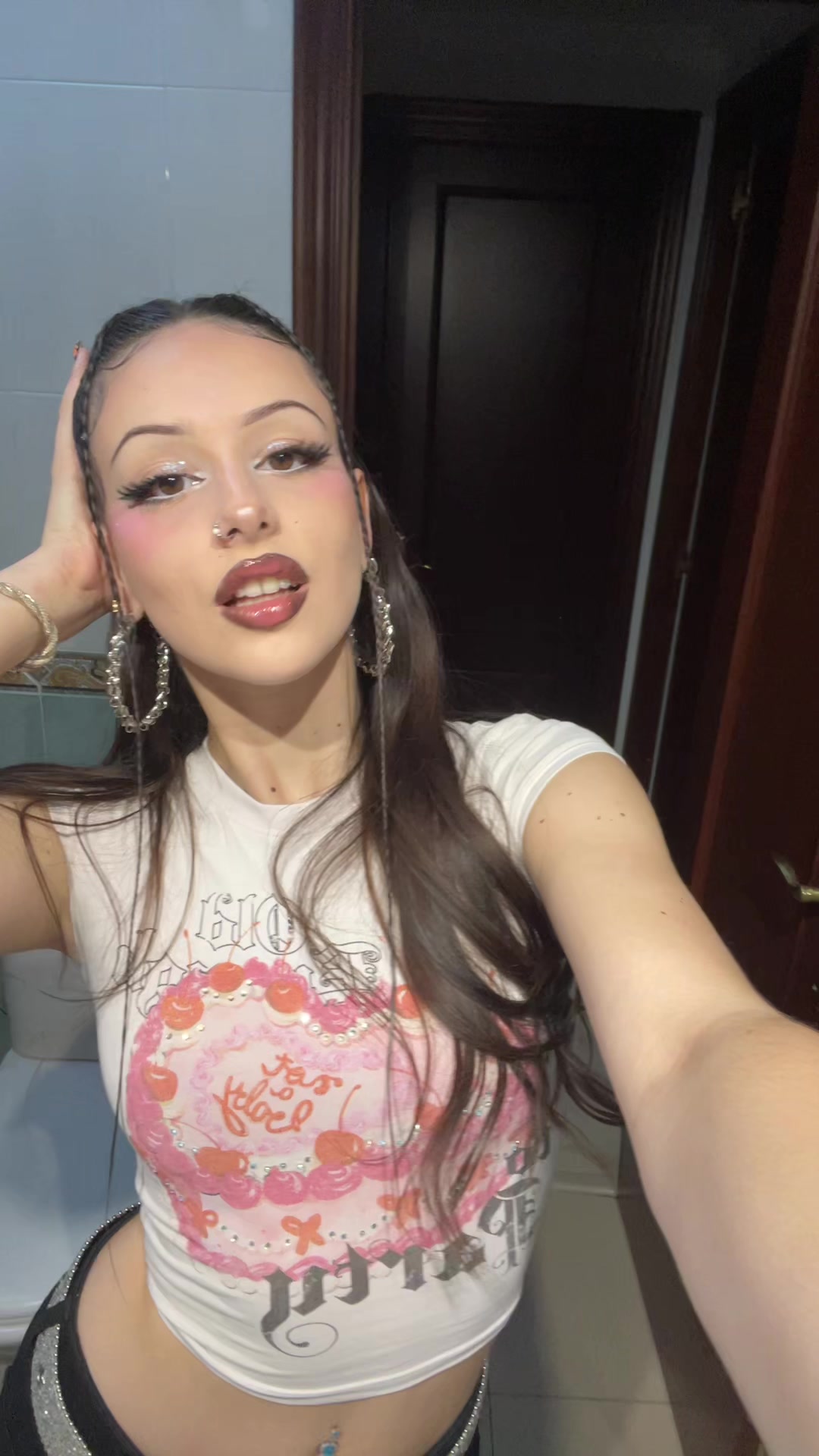 @🐰