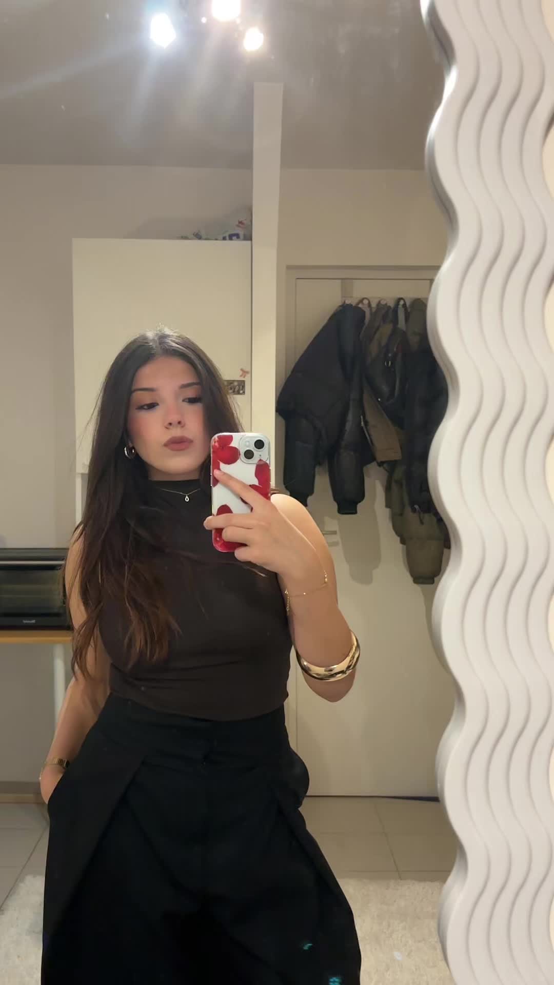 @inès