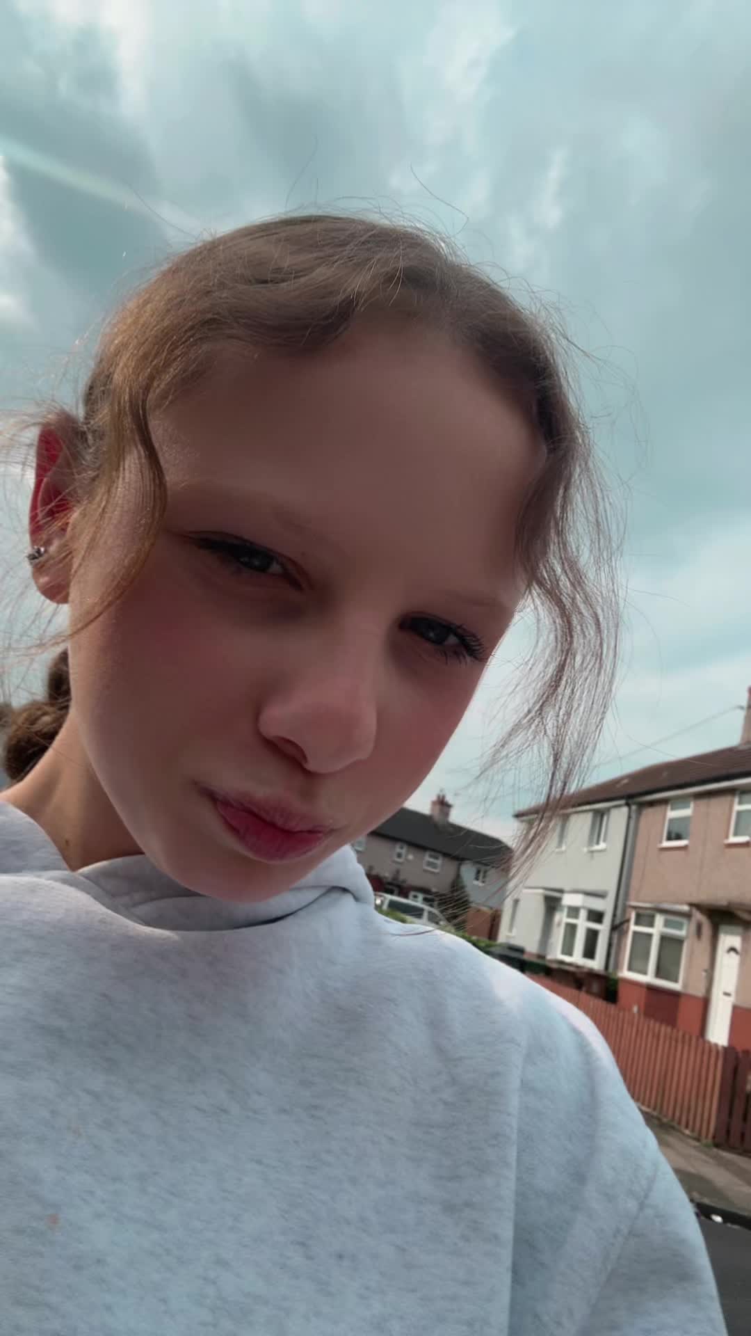 @amelia12