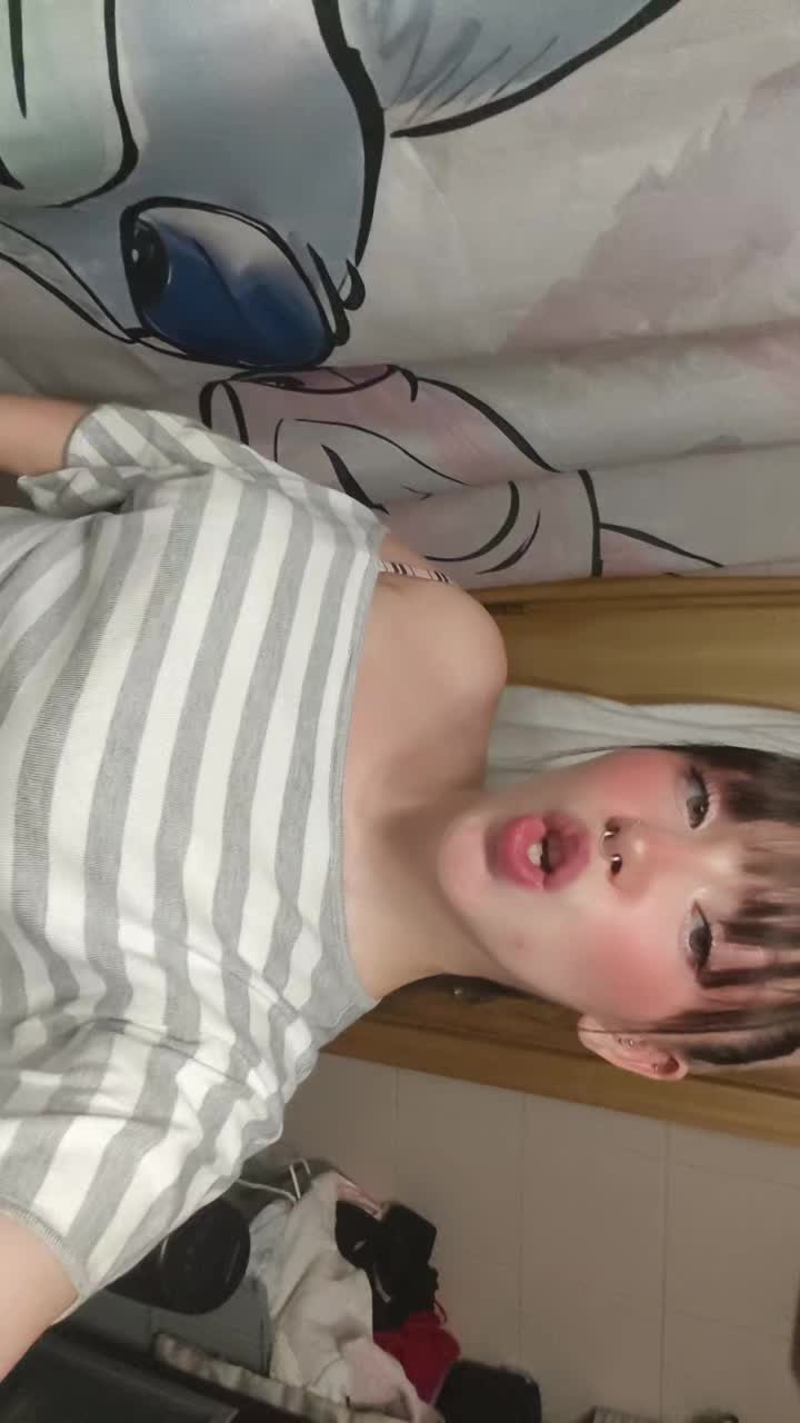 @Laariiiitaaa