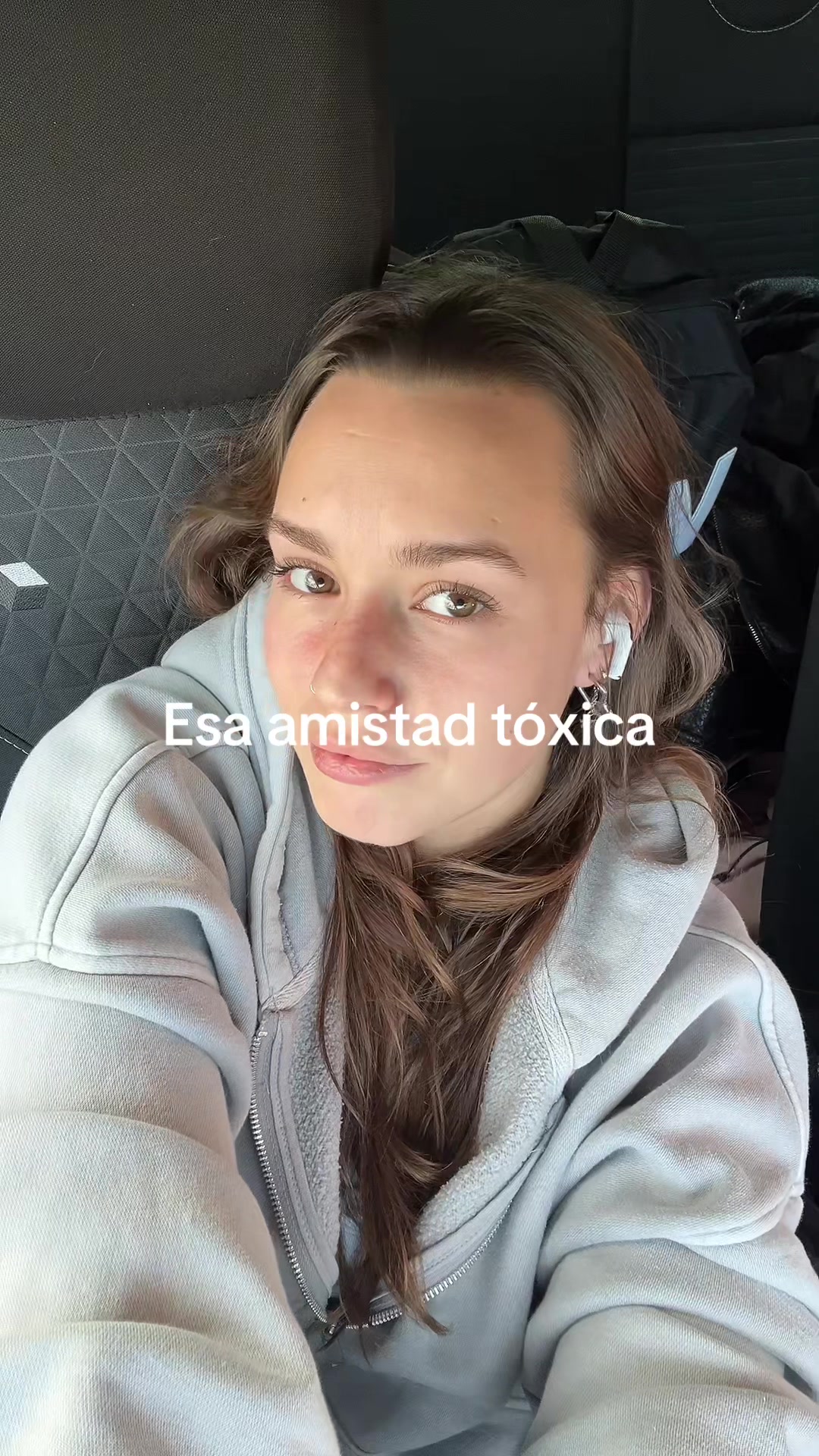 @María