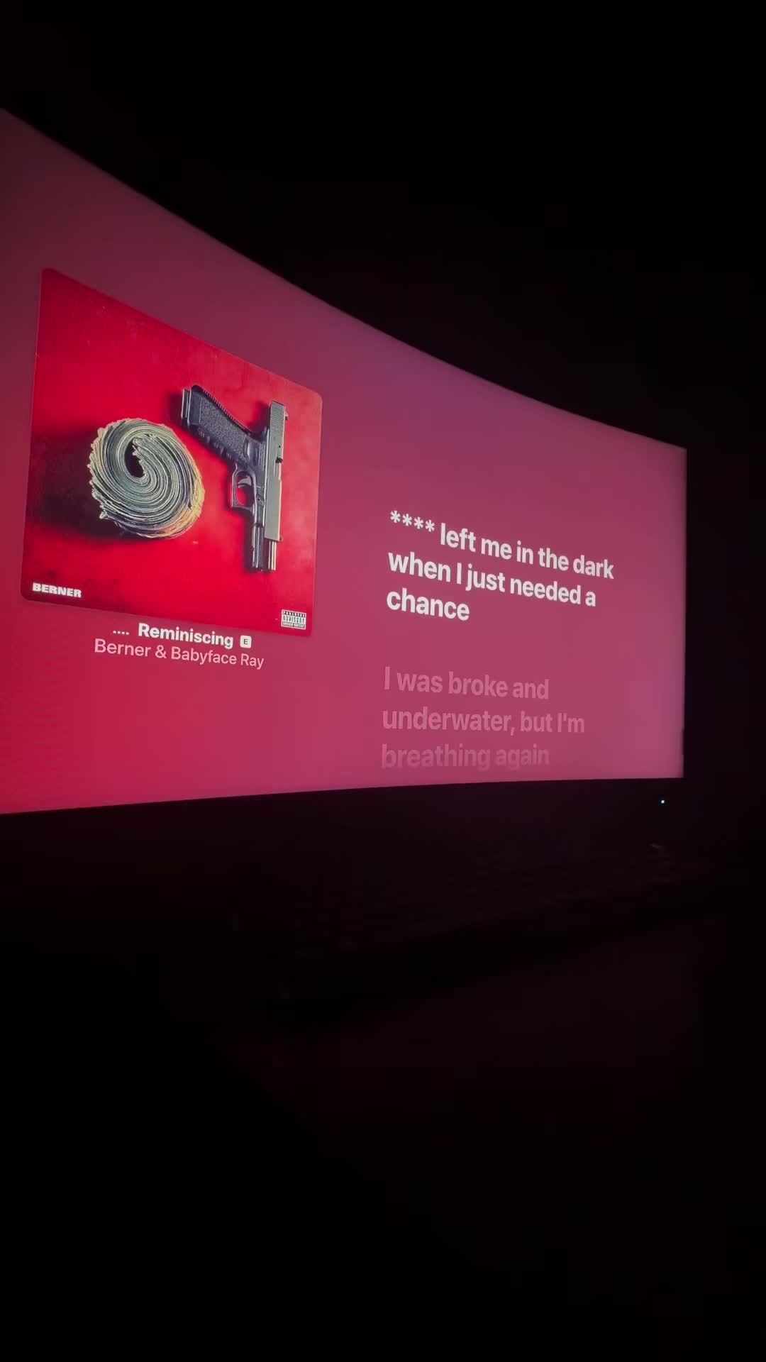 @🎧