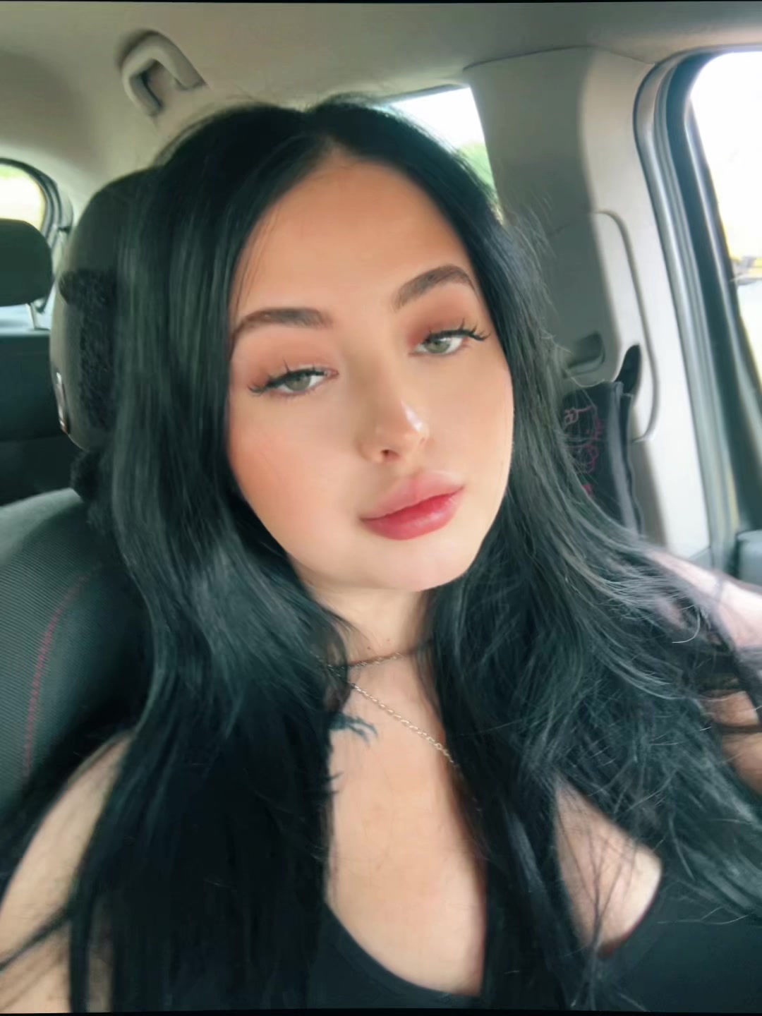 @rebevvv