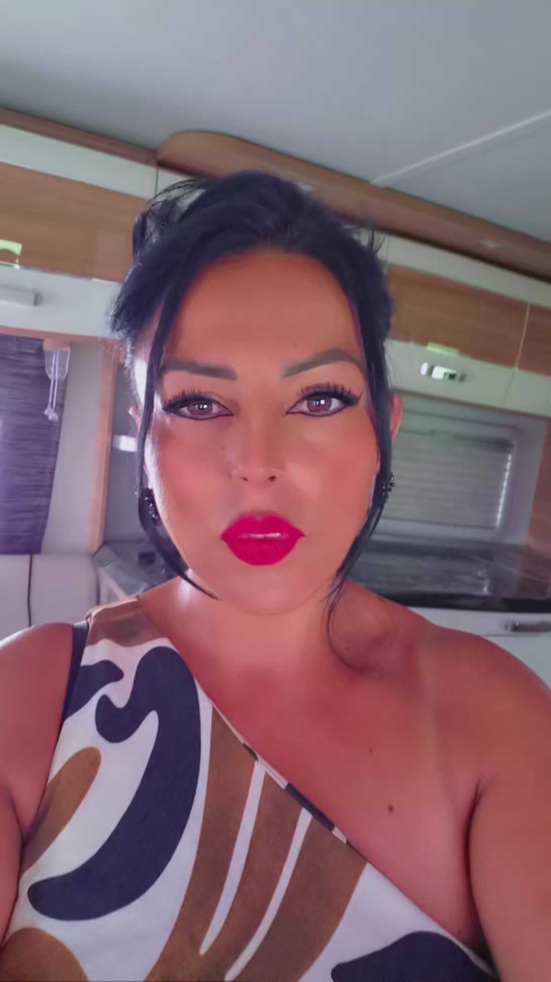 @melodie ❤️ ❤️ ❤️ 💋💋⚘️⚘️
