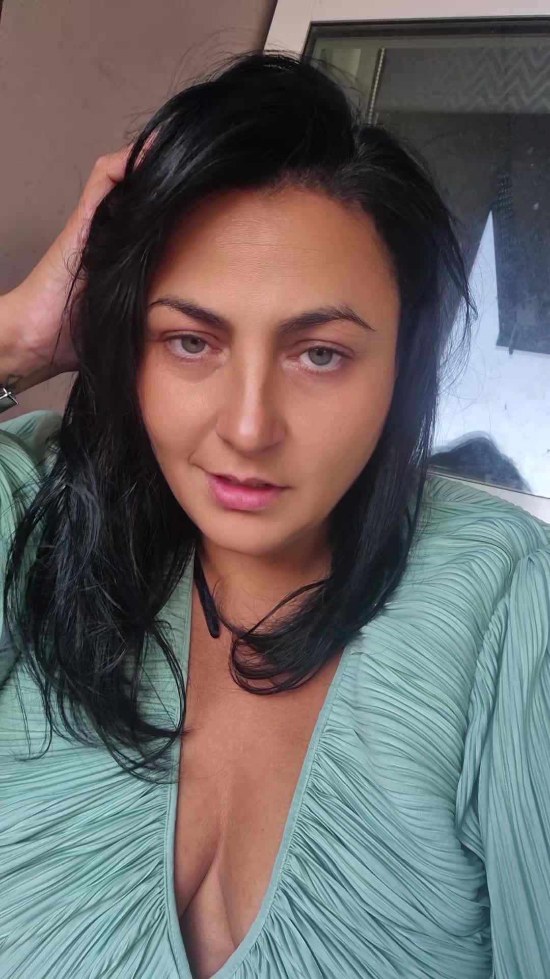 @CarmenAdelinne