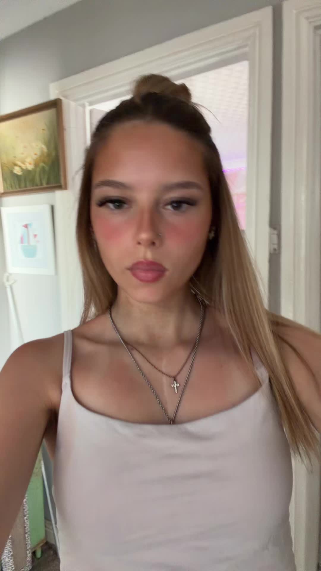 @𝐄𝐦𝐢𝐥𝐲 🤍