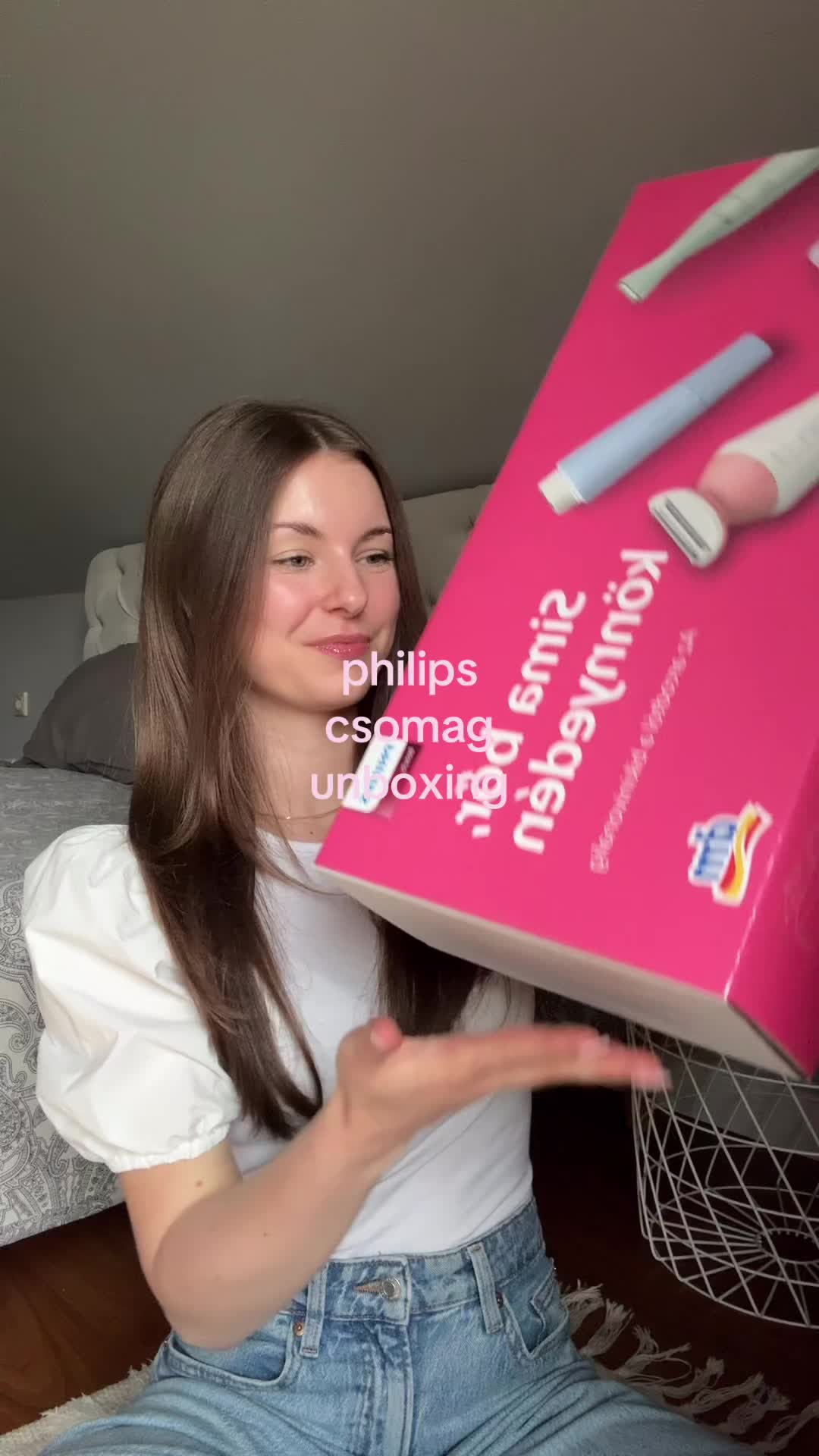 @Leona