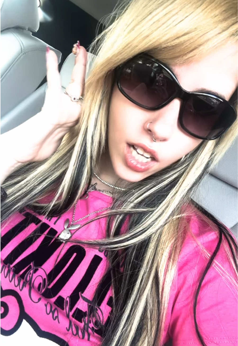 @binx ✩ ★ ☆ 🦭