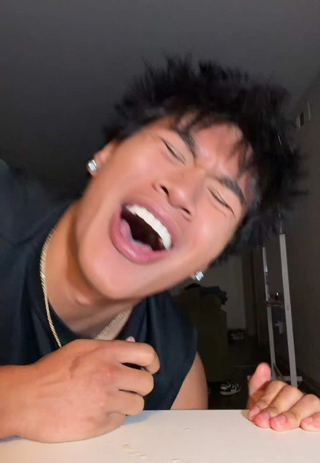 @luvazns