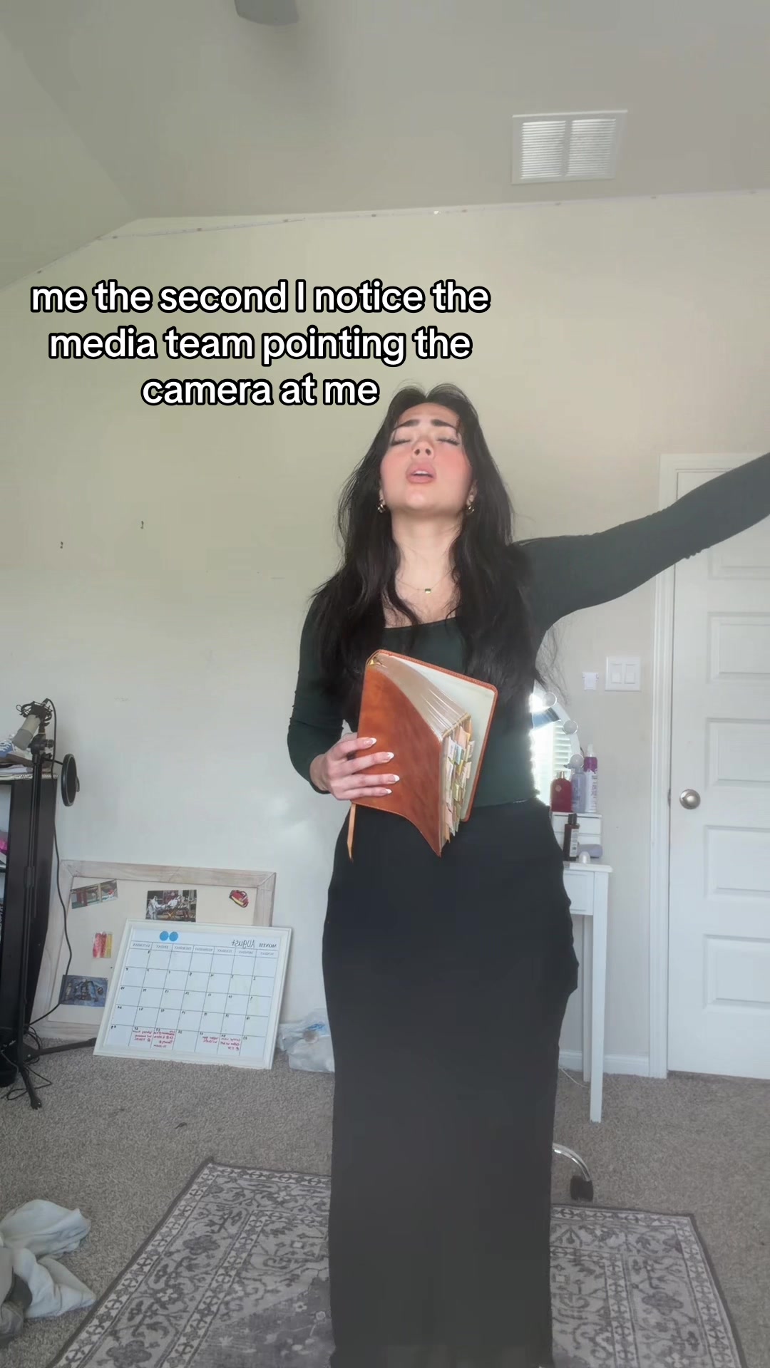 @vibezwithisaaa