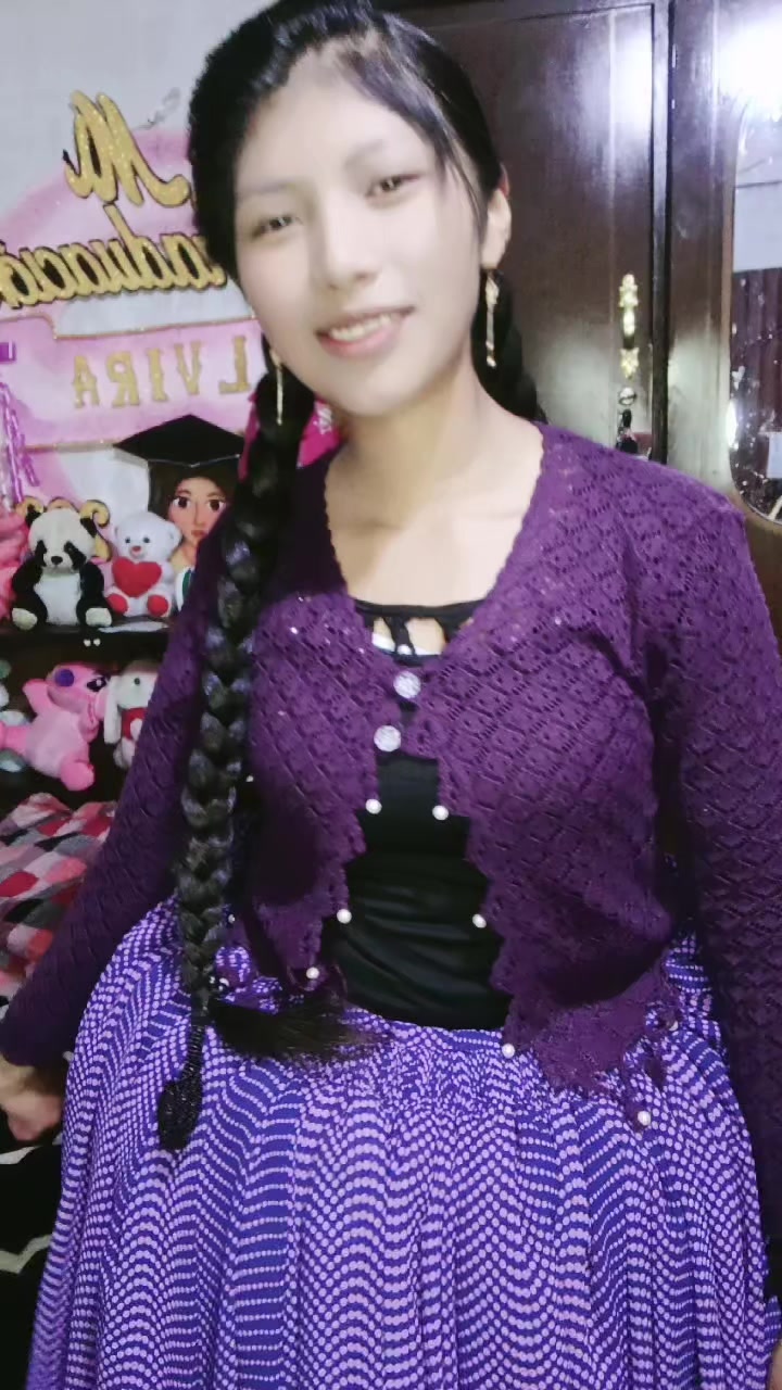@♥️🦋tú cholita Elvira 🦋♥️