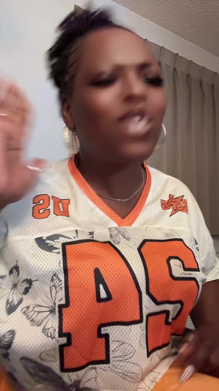@Lady A