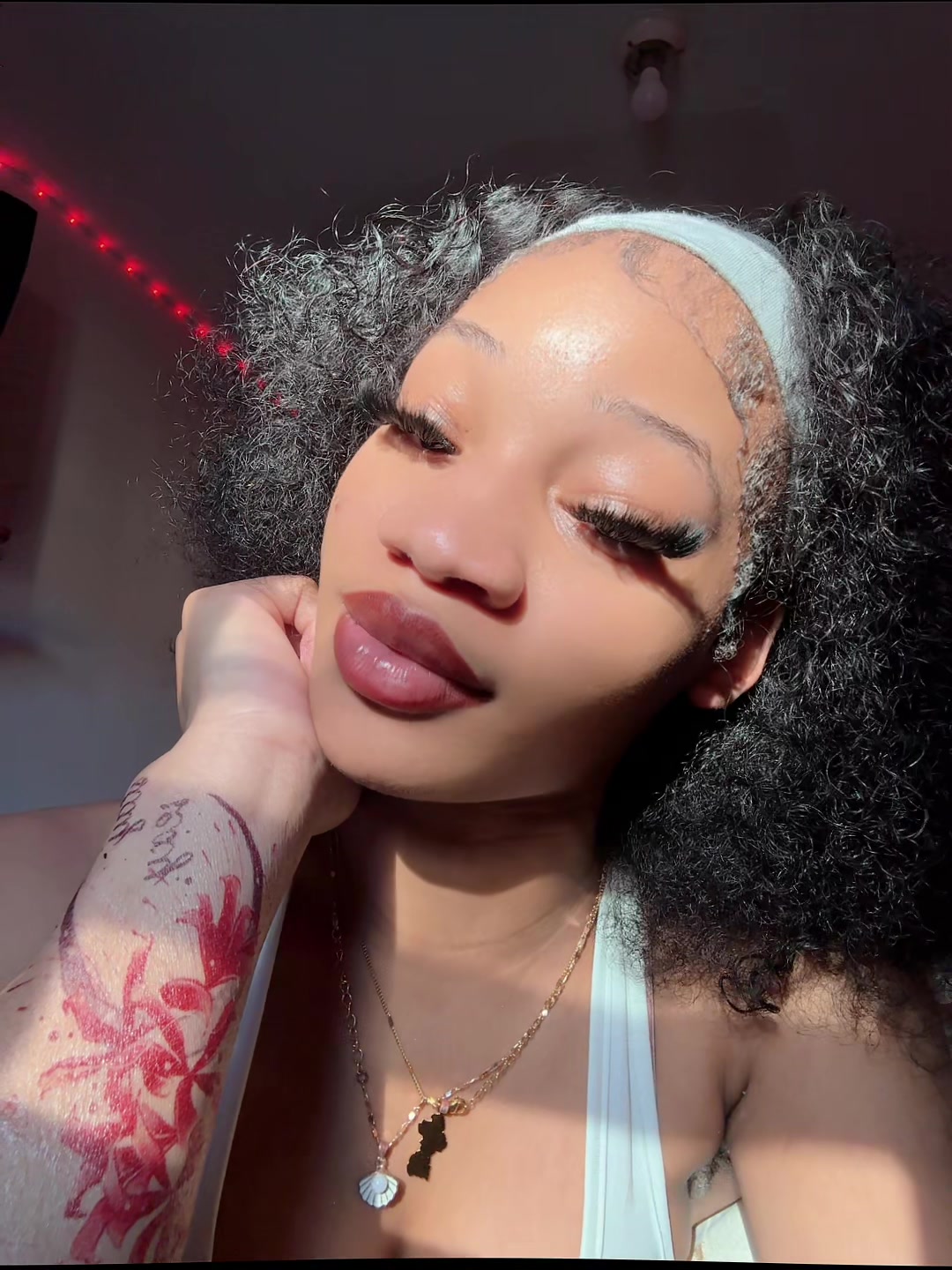 @ÇĦẼŘRŸ PĨÑĶŸ🧚🏻♀️🌸