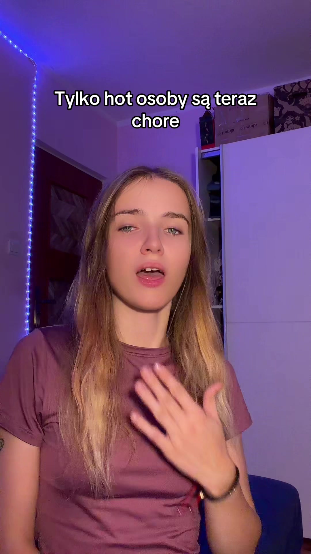 @Asiunia