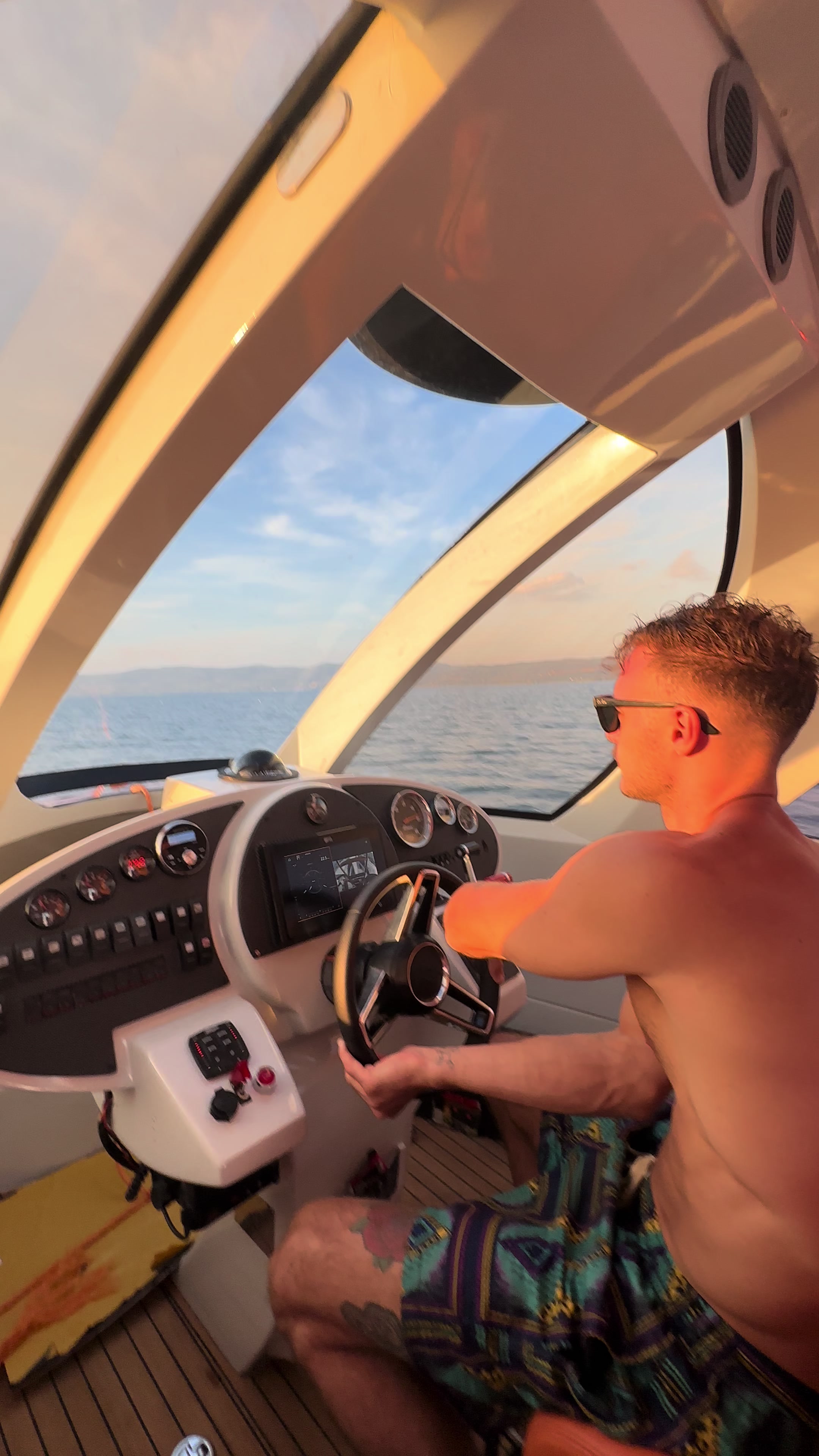 @Jet Capsule
