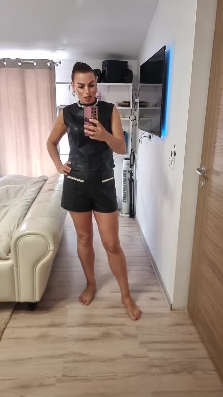 @Tania karina
