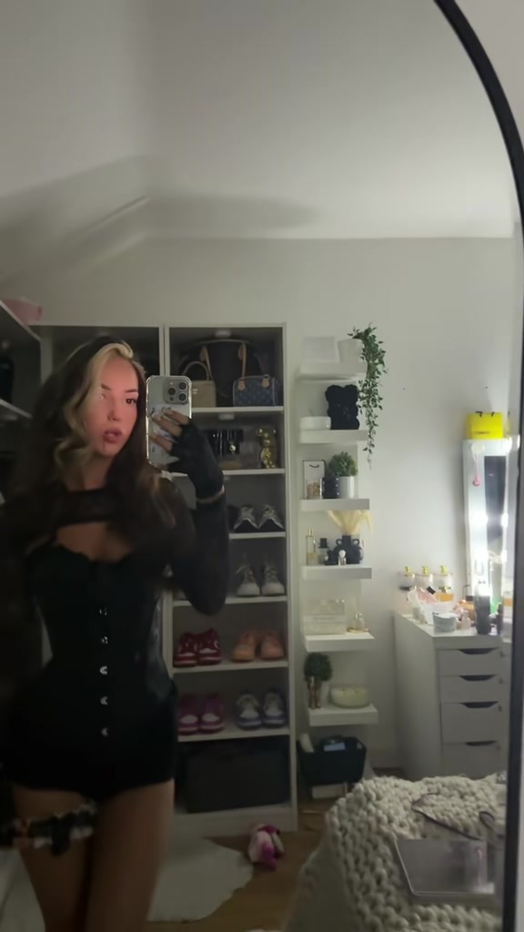 @Isla Henderson