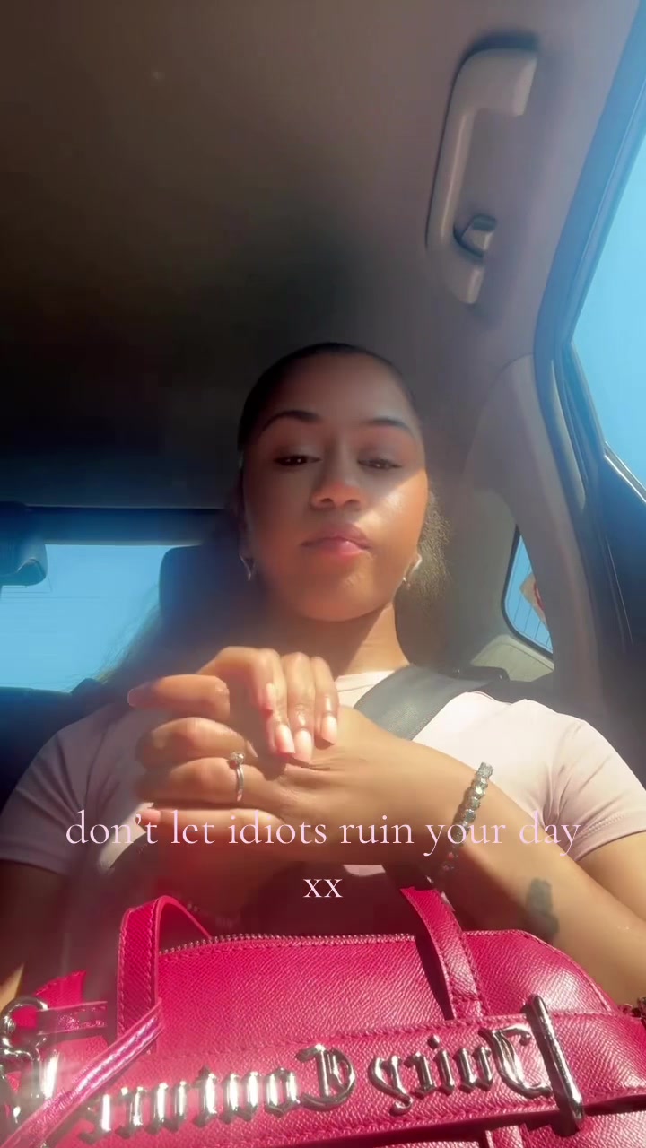 @kelseylya.xo ๐