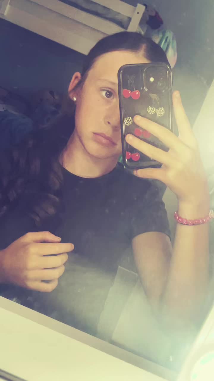@𝓐𝓿𝓪🖤