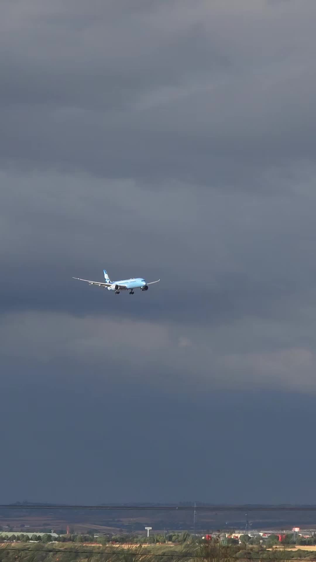 @Aviation-World
