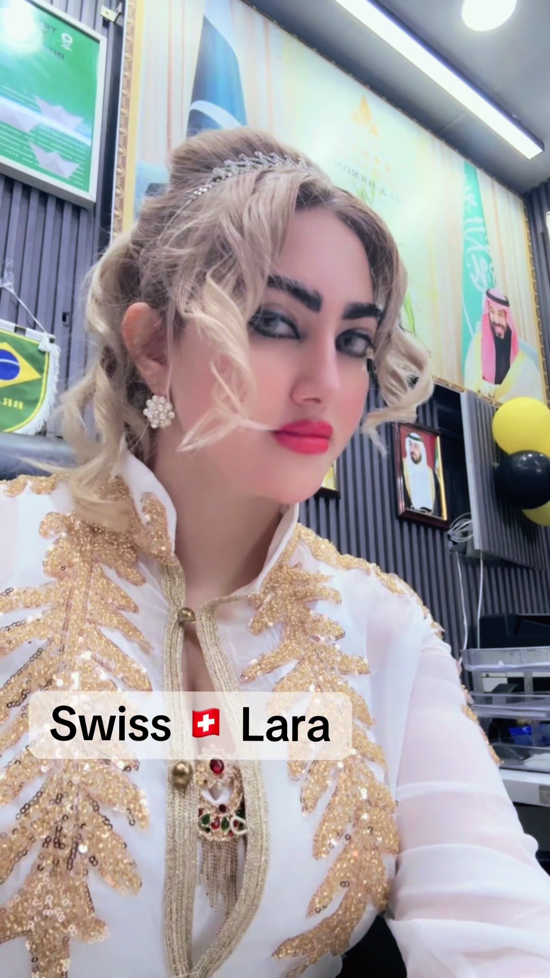 @Swiss🇨🇭Lara