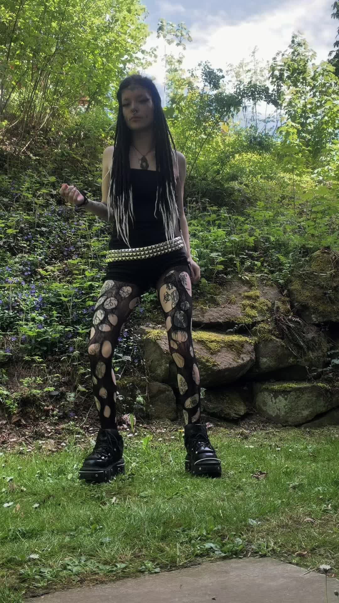 @nessamik2.3
