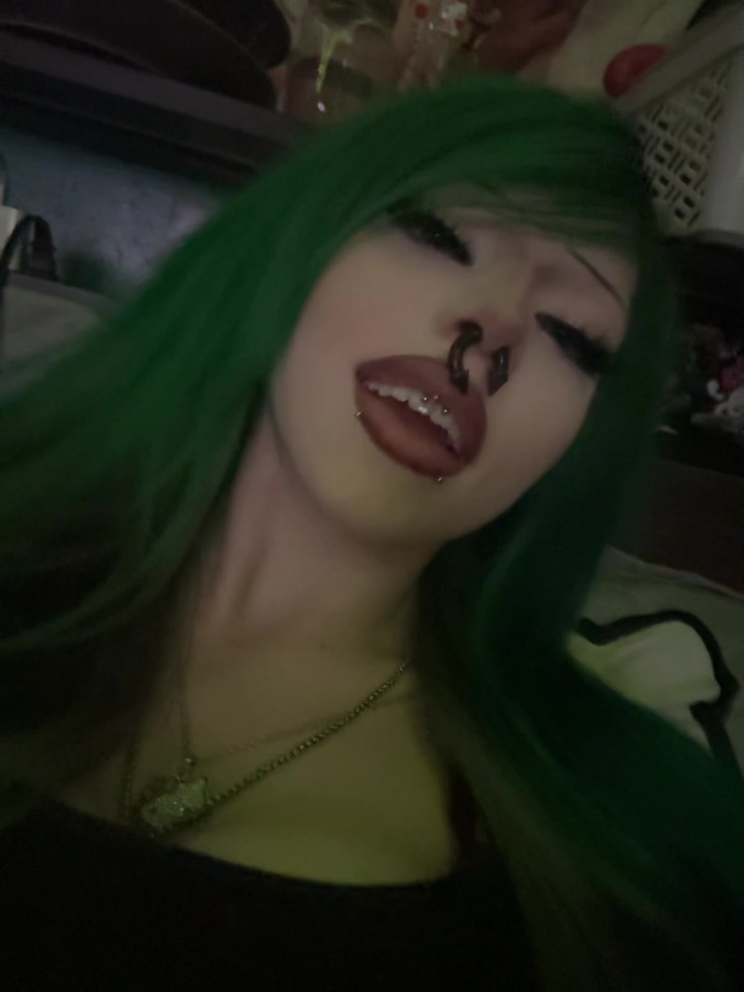 @adelais ྀིྀི