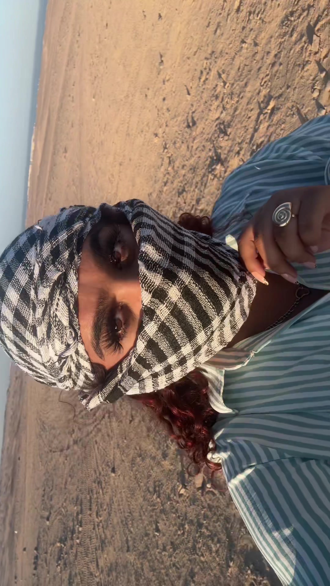 @Maalaxh