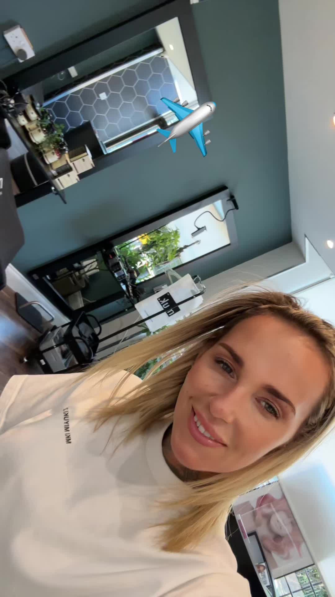 @LauraKyle🤟🏼🌈
