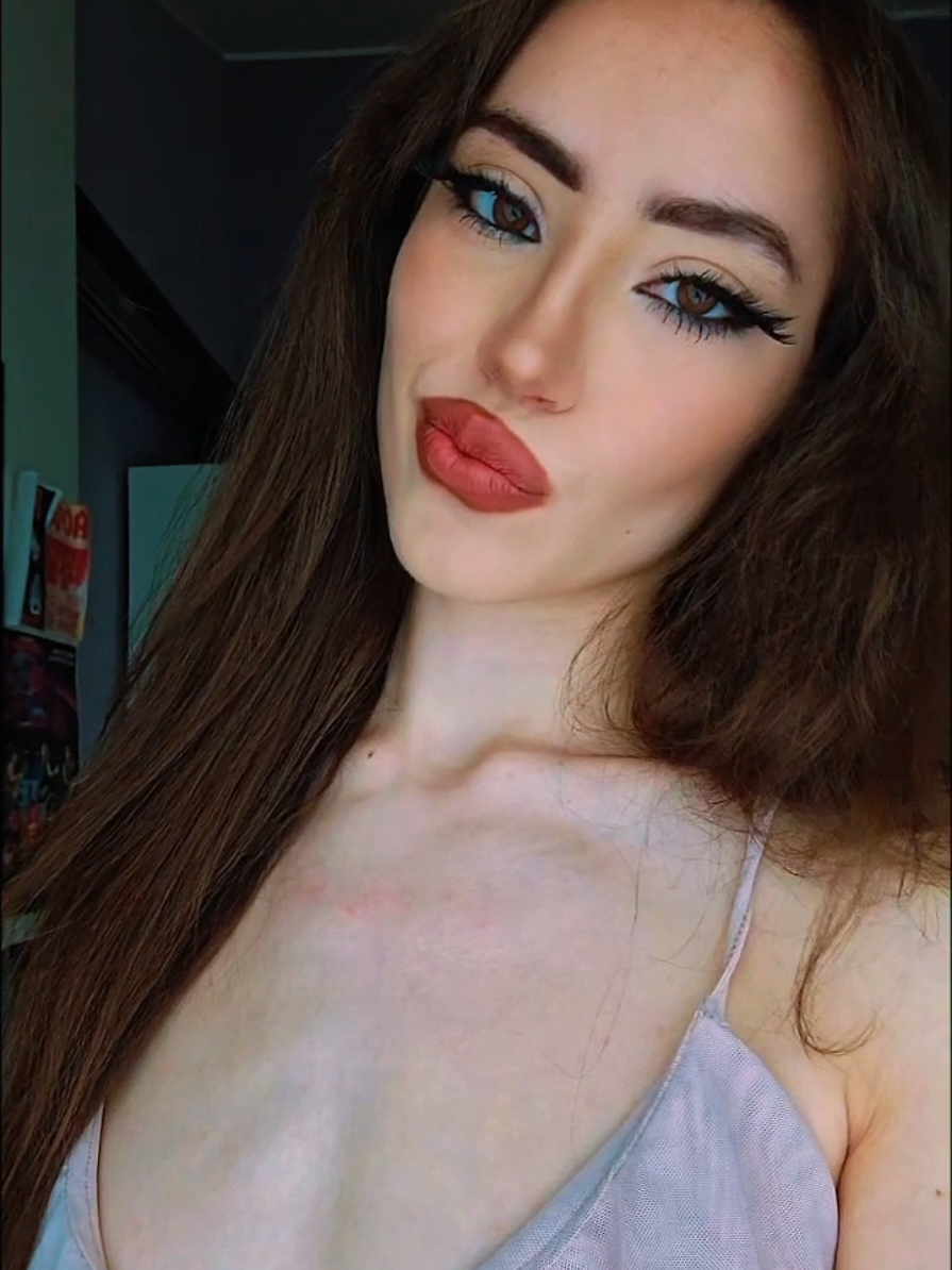 @Angelica🎸☠️🕷️