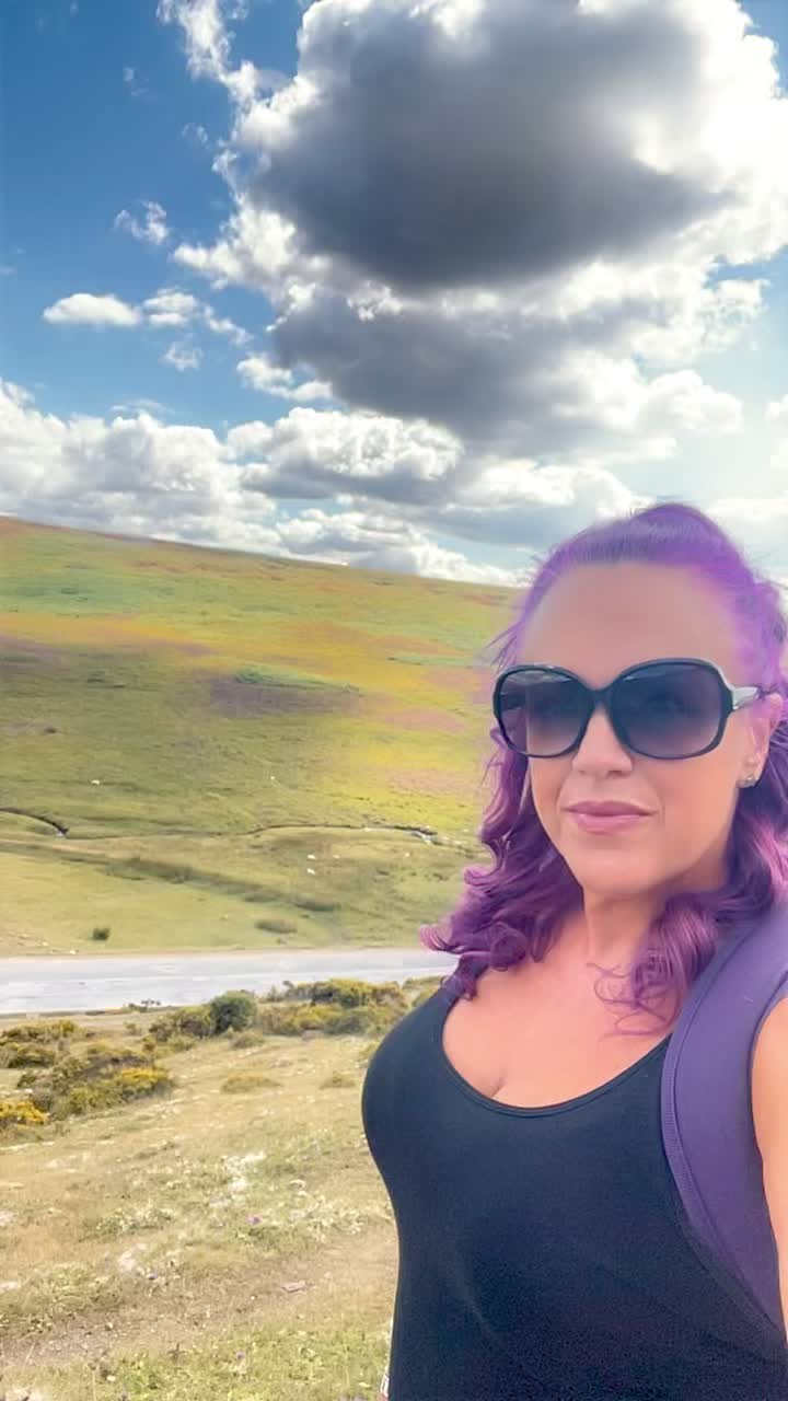 @LucyLu🏴💜🥾