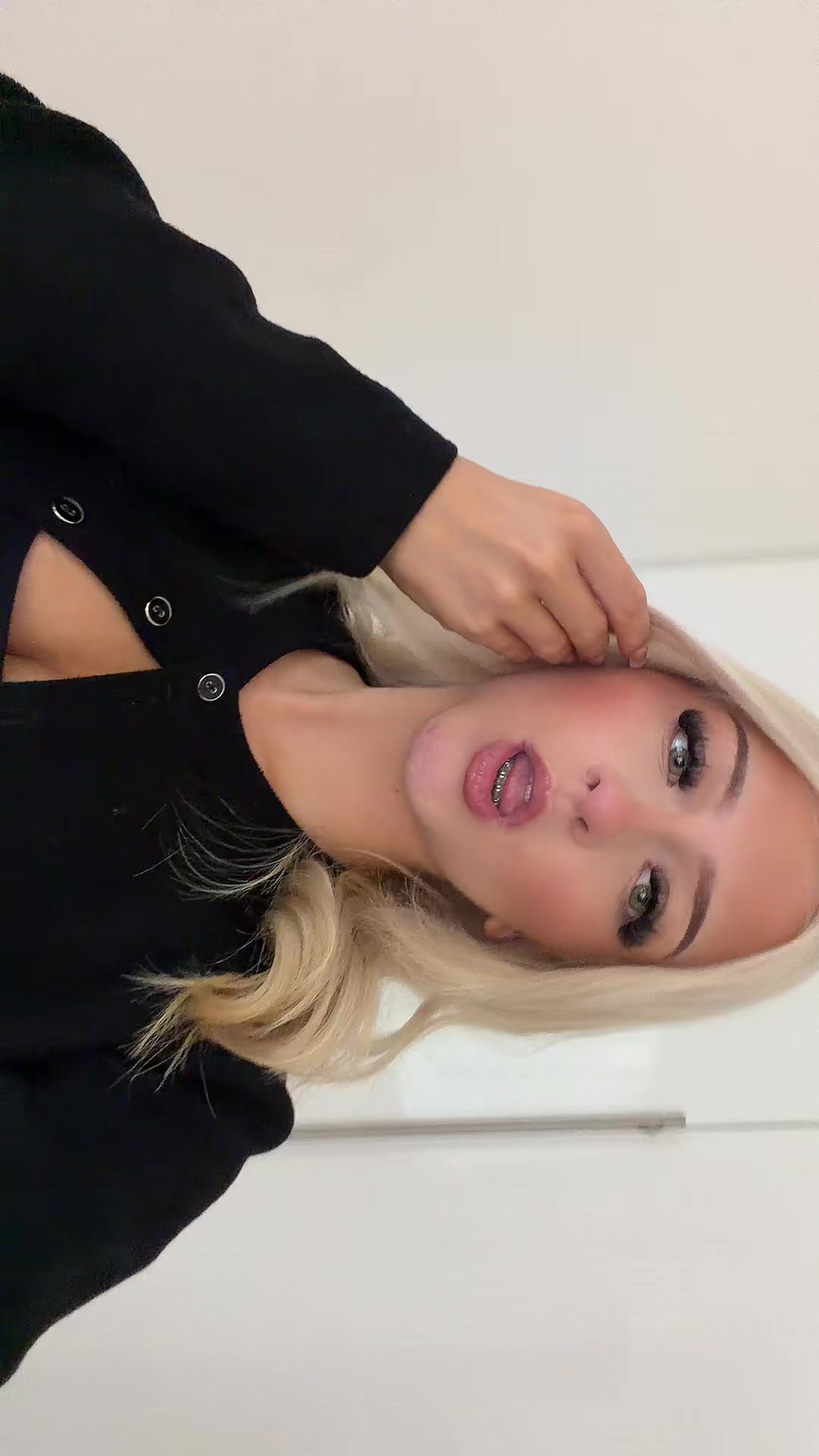 @ellieeliza0