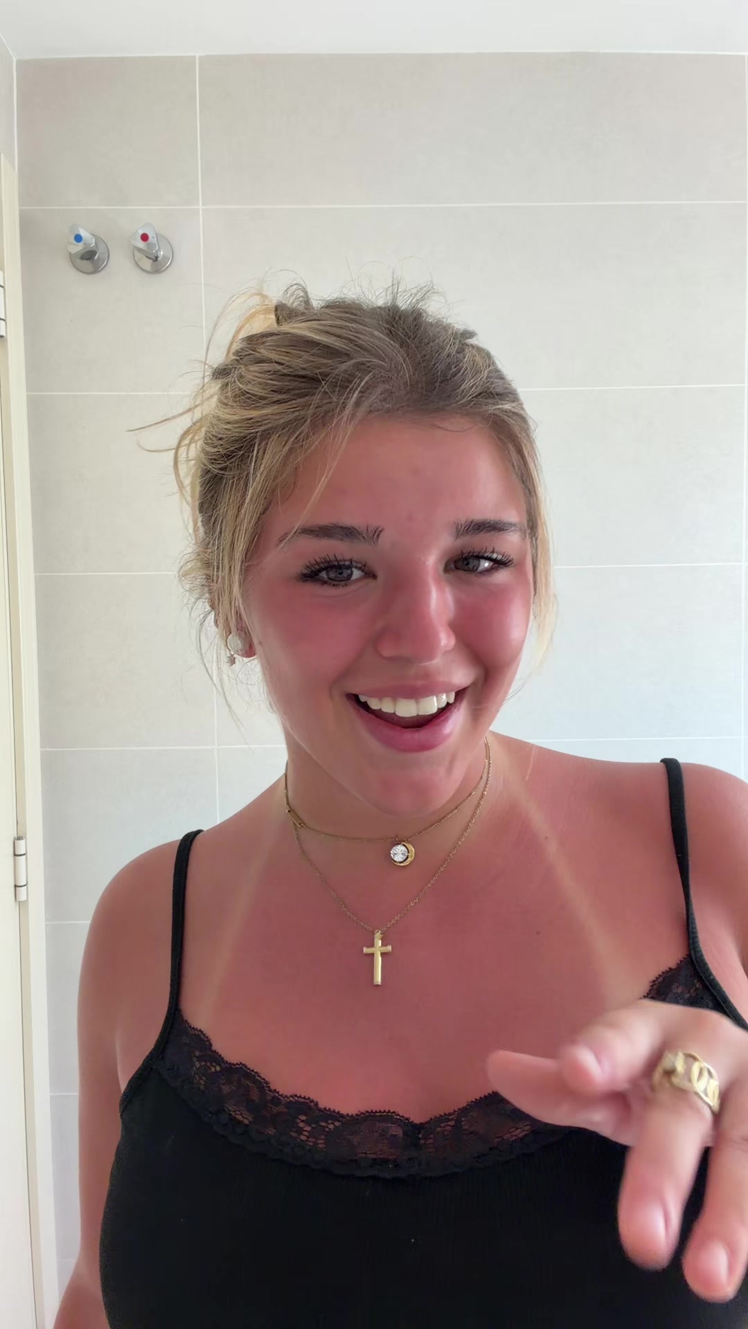 @𝐄𝐬𝐭𝐞𝐟𝐚𝐧𝐢𝐚