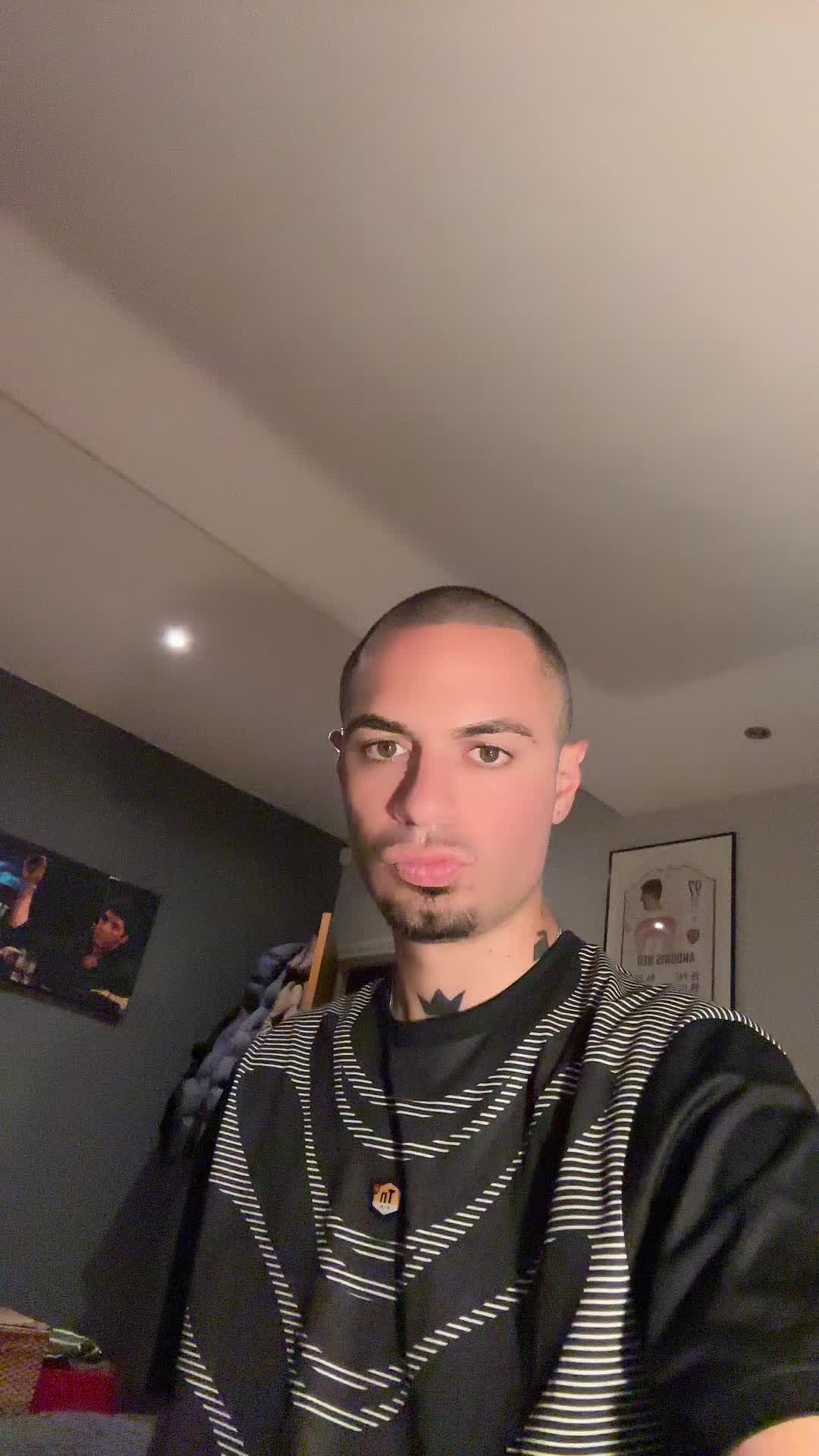 @andonisneo