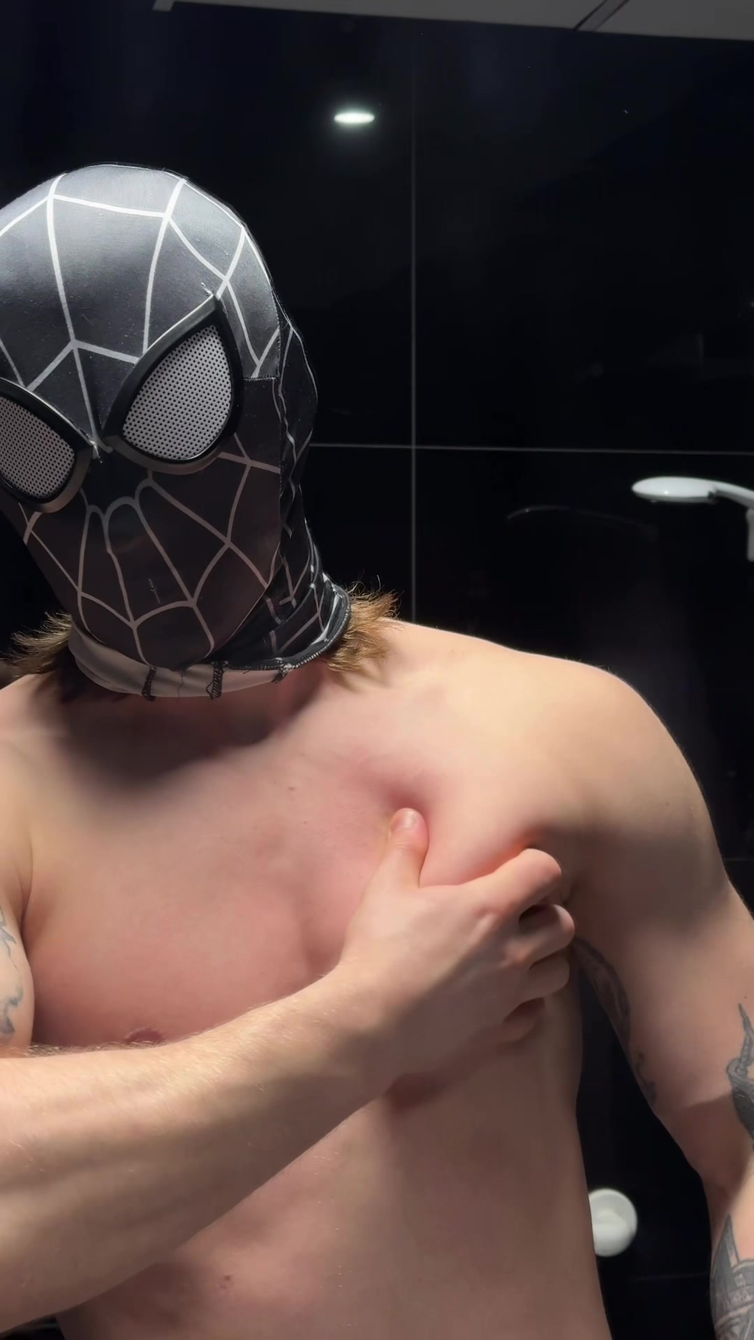 @Angolzi