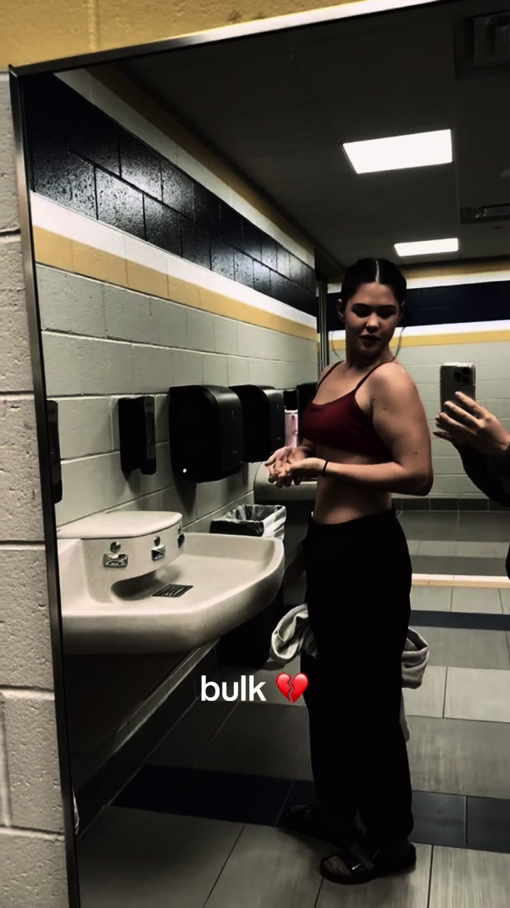 @Lyla 𝜗𝜚𒉭