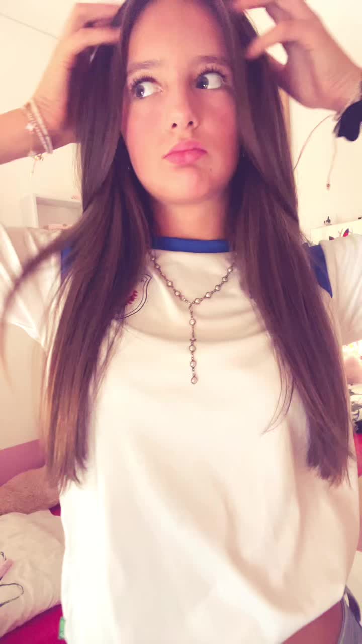 @♡𝐍𝐚𝐝𝐢𝐧𝐞♡