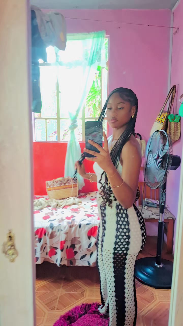 @Miss Ravina🤎!