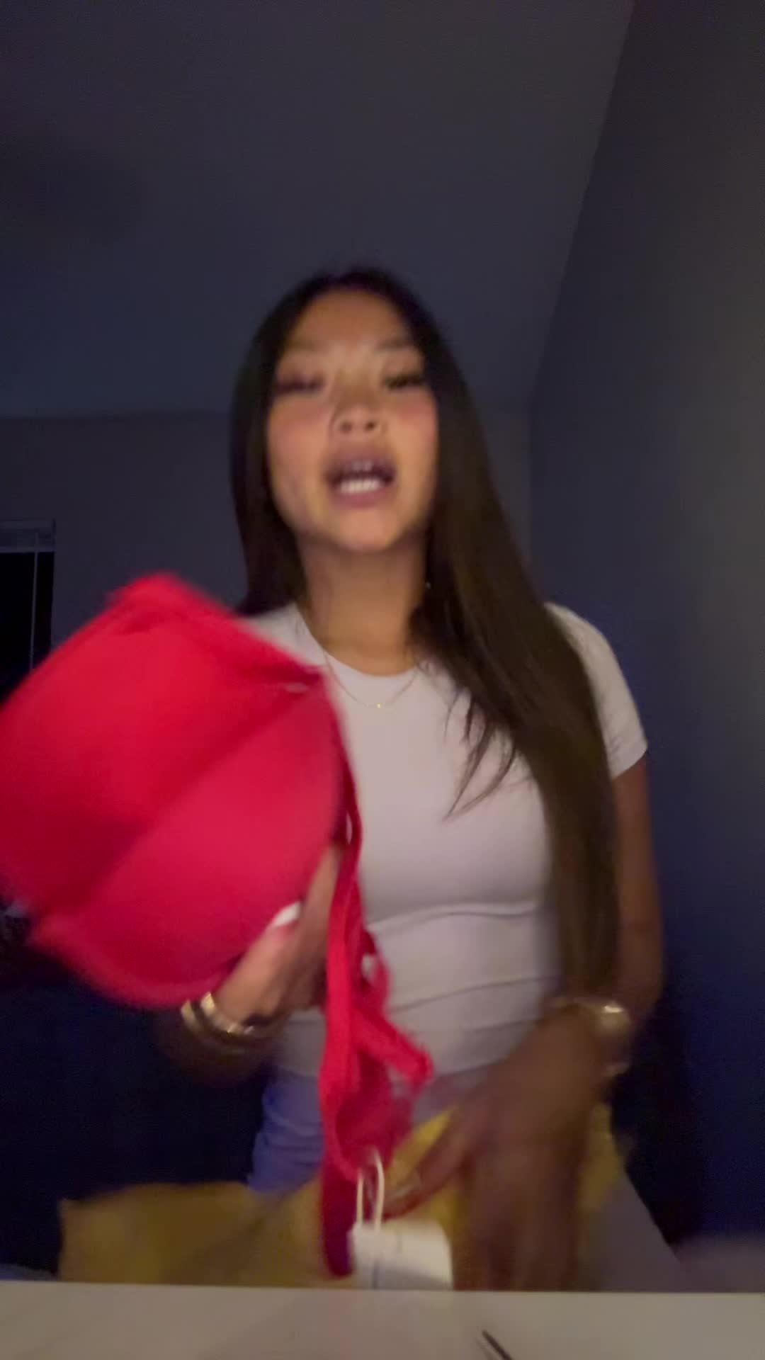 @𝒸𝒽𝑒𝓎𝑒𝓃𝓃𝑒 😉