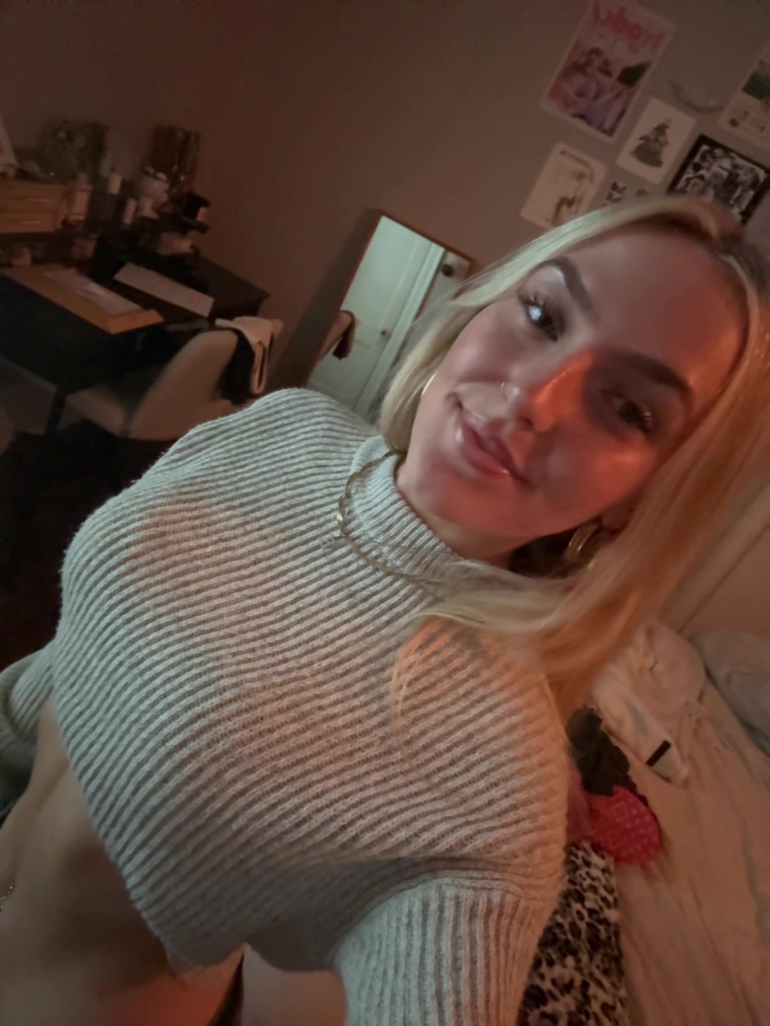 @Ella