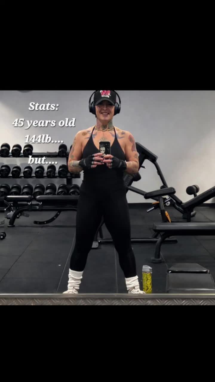 @that_tattooed_gym_couple_paula