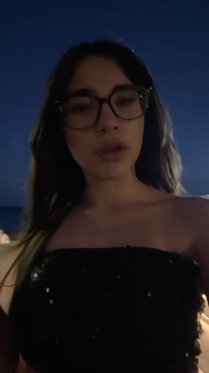 @𝗖𝗕🌟